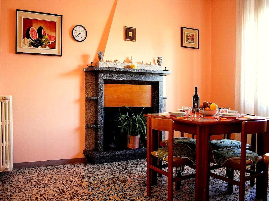 Casa Anto Lägenhet Lezzeno Rum bild